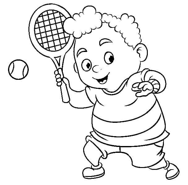 Freier Junge spielt Tennis